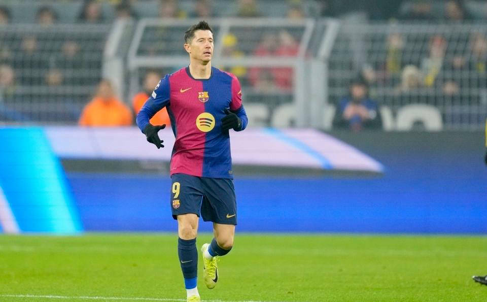 雷速体育-莱万多夫斯基遭遇二十持续失利，美国队教练压力巨大！