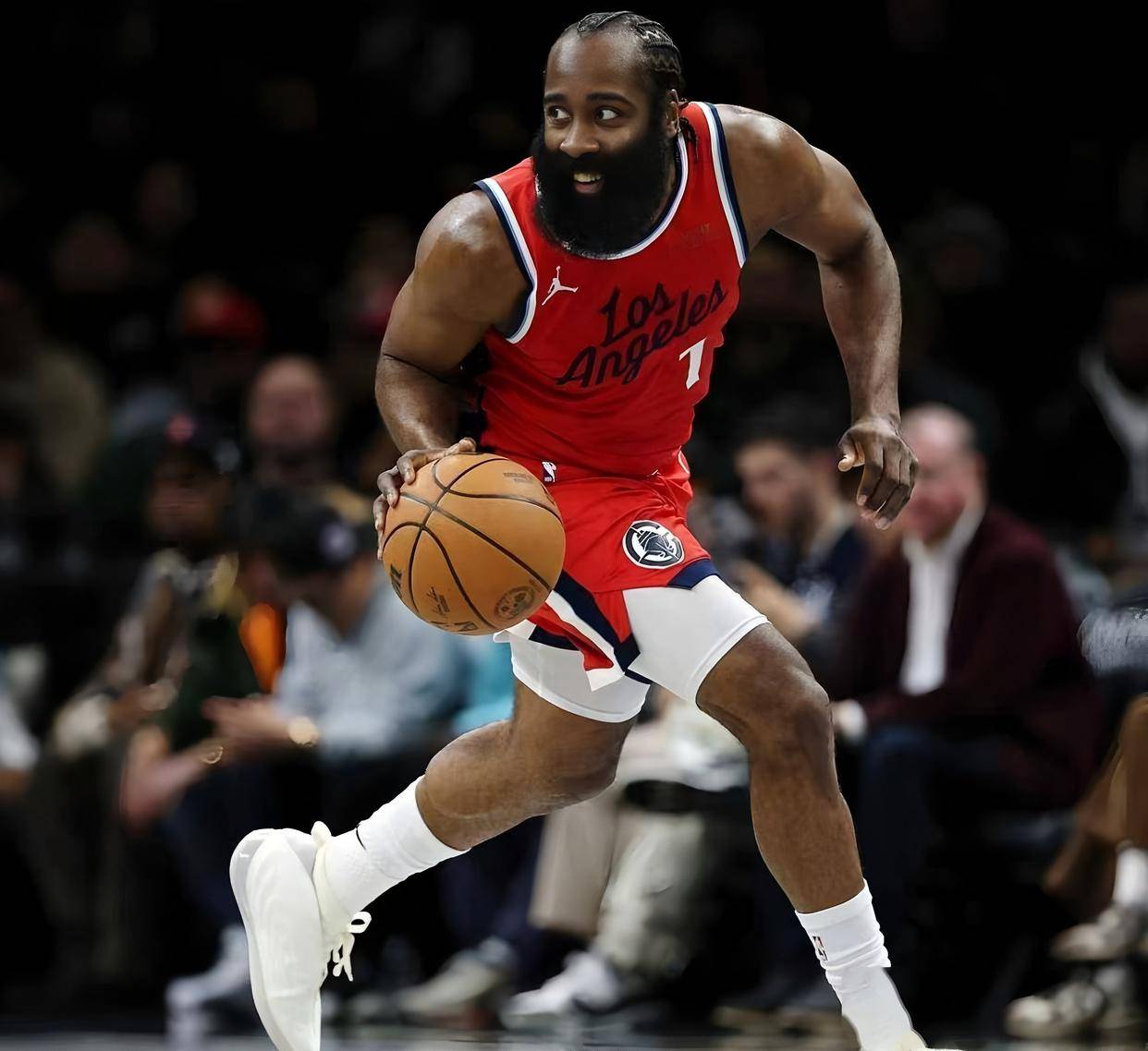 雷速直播-关于哈登在公牛比赛中挺进下一轮，势不可挡引发热议！的信息